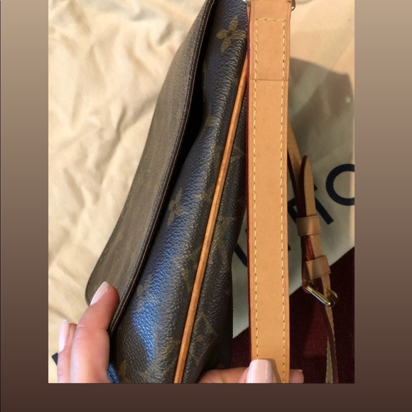 Louis Vuitton Musette Salsa stap bag - Picture 2 of 5